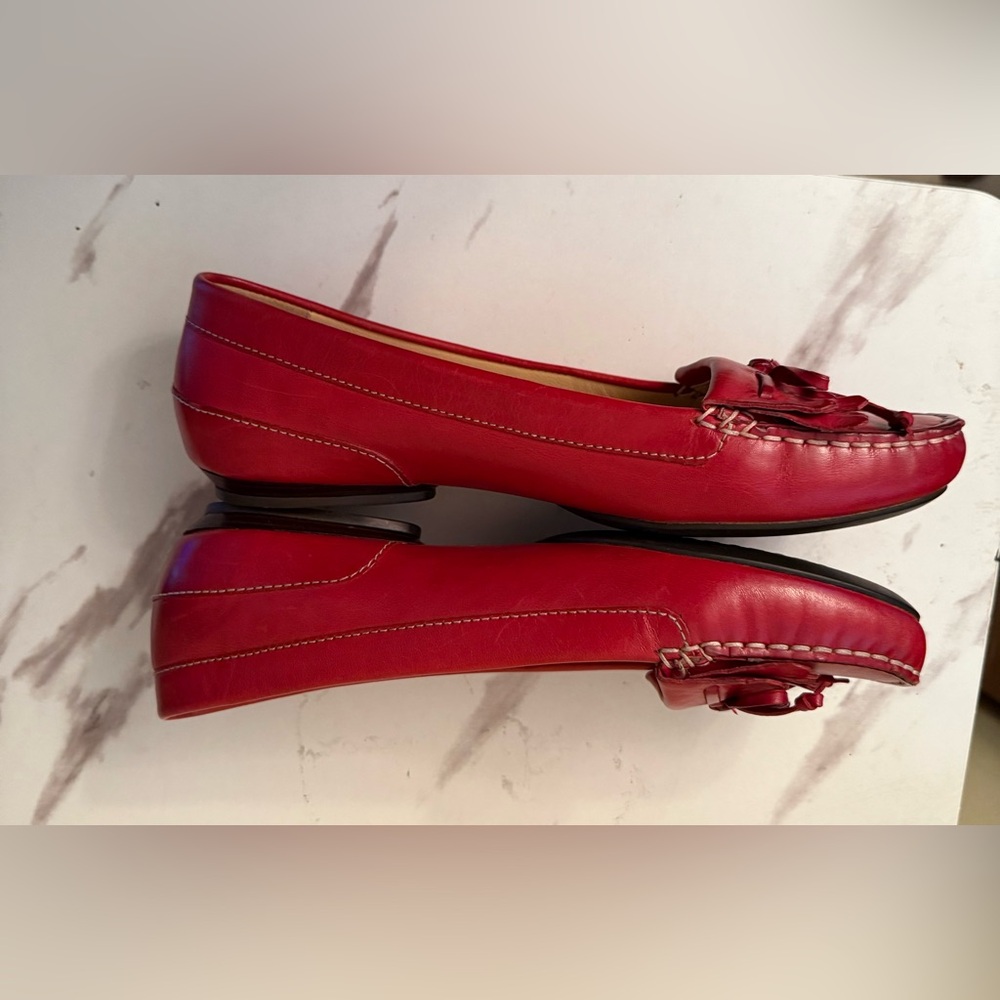 Cole Haan Red Fringe Leather Loafers, Size 6-1/2, NIB - Picture 3 of 12